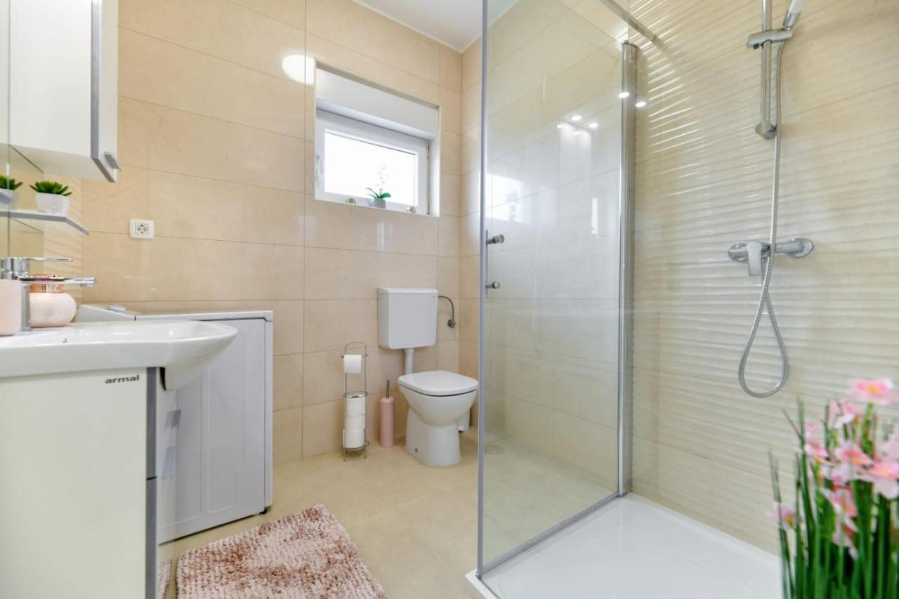 Family Apartment Amare Zadar Eksteriør billede